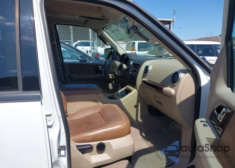 2005 Ford Expedition Eddie Bauer/King Ranch from USA, damaged, VIN 1FMFU17565LA90049